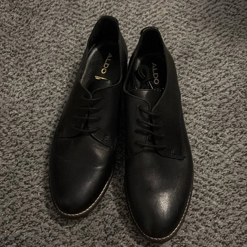 Black oxfords - Picture 2 of 6